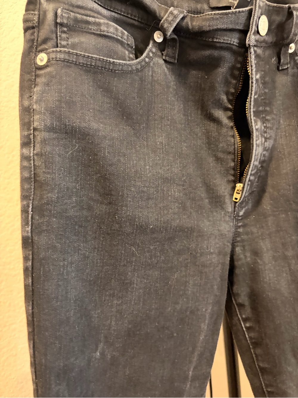 Banana Republic Women's Straight Leg Jeans in Dark Gray Denim